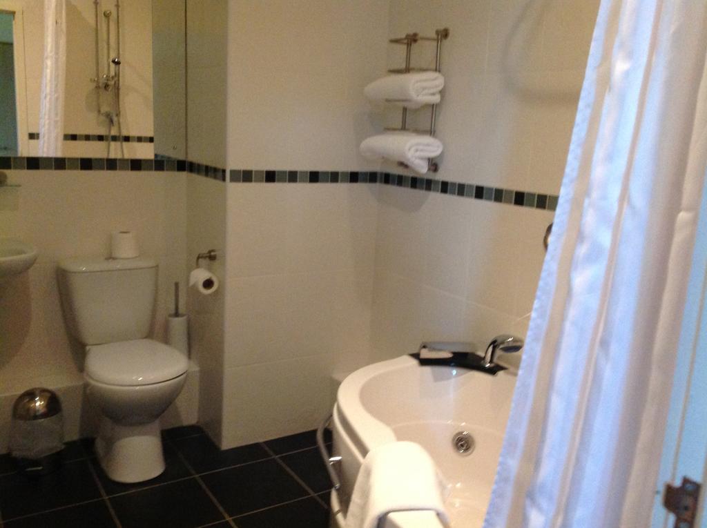Wellington Park Otel Leyland Dış mekan fotoğraf